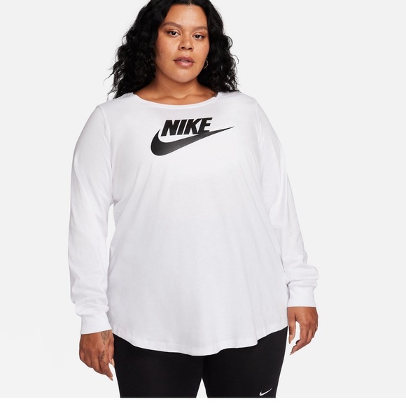 Women’s Nike Plus Size Long Sleeve tee - Picture 3 of 3